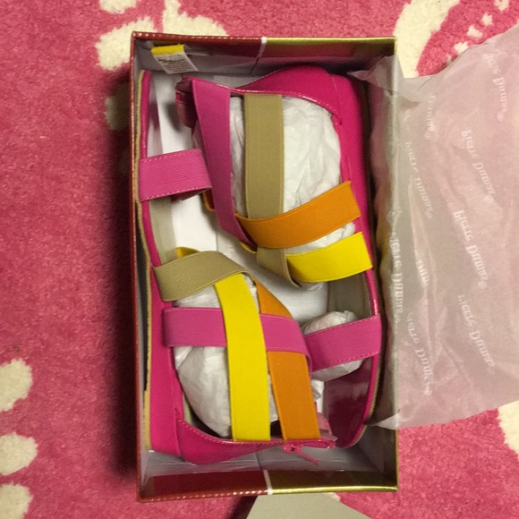 Pierre Dumas Shoes - Pierre Dunmas flats sandals. NIB size 10